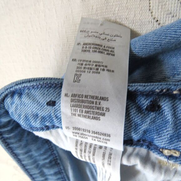 Hollister Ultra High Rise Mom Bandana Patched Jeans  3R(27) Light Wash - Picture 10 of 11